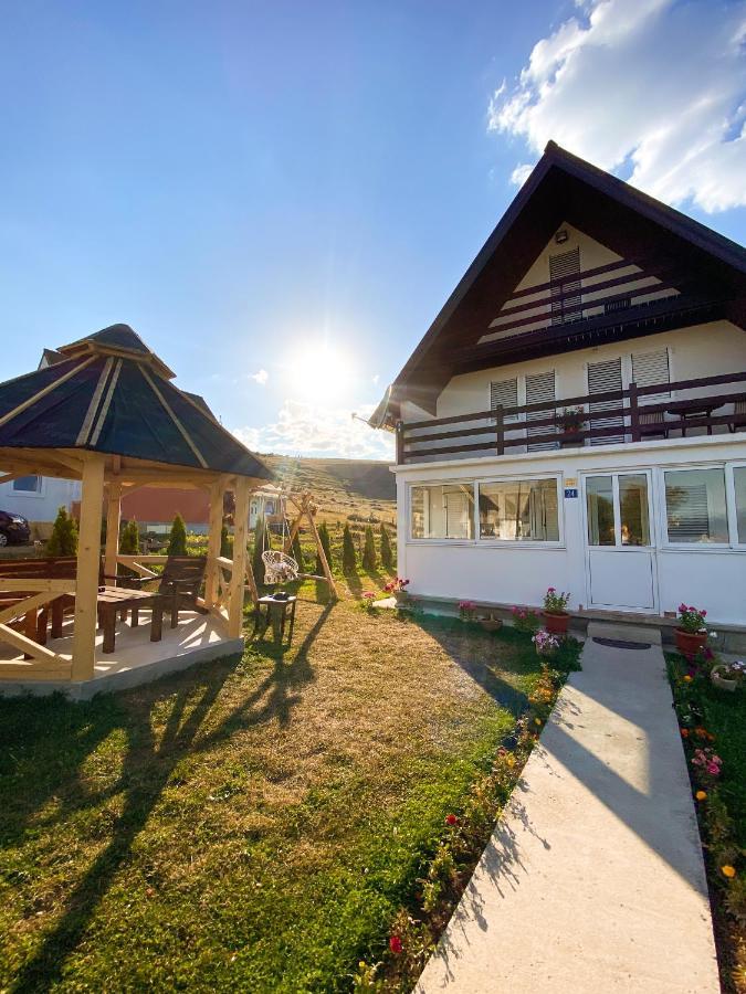 Guest House Sara Žabljak Kültér fotó