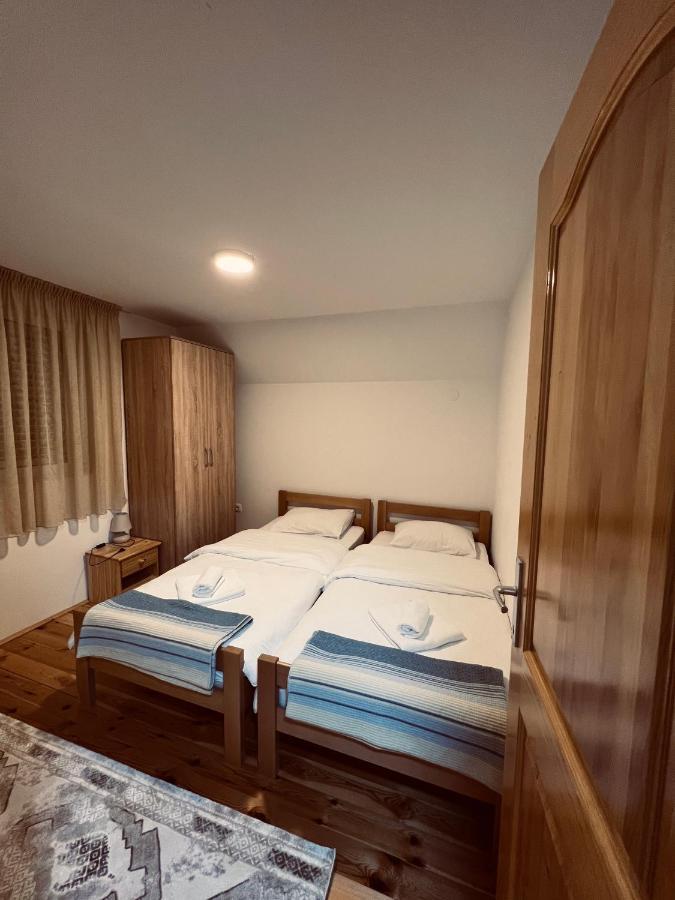 Guest House Sara Žabljak Kültér fotó