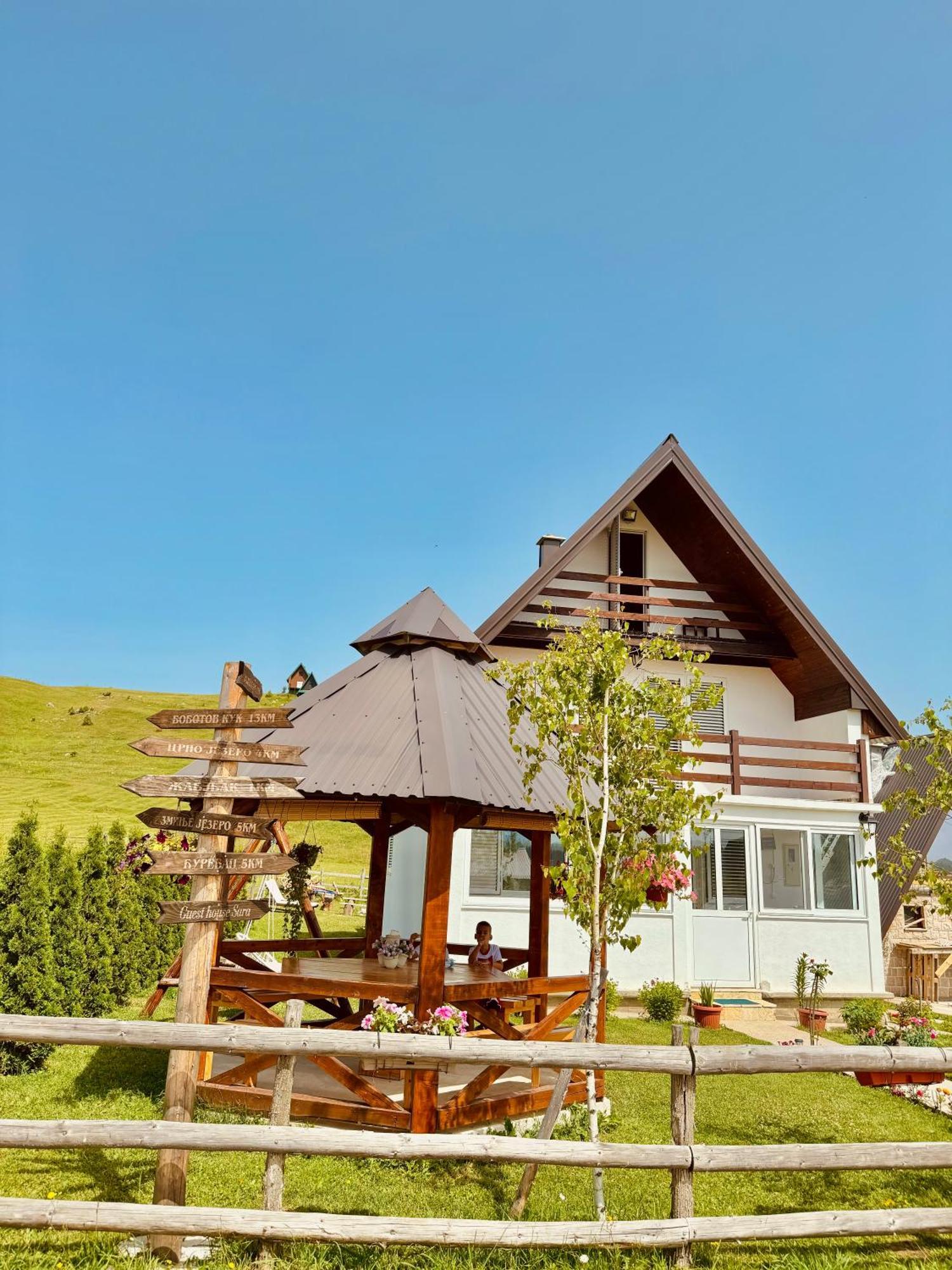 Guest House Sara Žabljak Kültér fotó